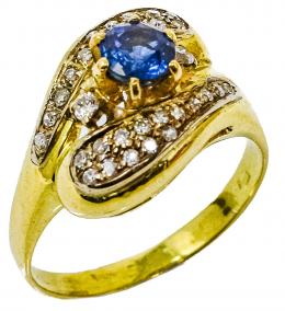 83 - ANILLO CON ZAFIRO Y BRILLANTES