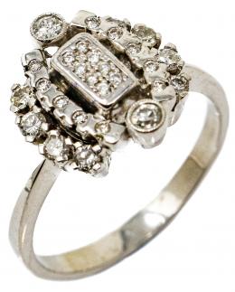 93 - ANILLO ROSETÓN CON BRILLANTES