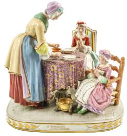 494 - GRUPO EN PORCELANA  FRANCESA DE MEDIADOS DE SIGLO XX