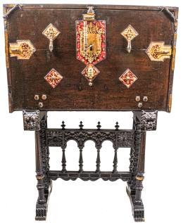 361 - MUEBLE BARGUEÑO ESPAÑOL DEL SIGLO XVII