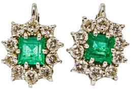 134 - PENDIENTES ROSETONES CON ESMERALDAS Y BRILLANTES