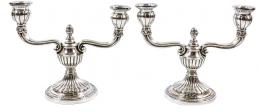 960 - PAREJA DE CANDELABROS EN PLATA DE MEDIADOS S.XX