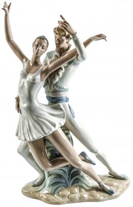 473 - FIGURA EN PORCELANA NAO DEL ÚLTIMO TERCIO S.XX