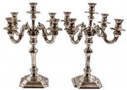 749 - PAREJA DE CANDELABROS DE PLATA