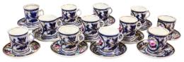 427 - CONJUNTO DE 12 TAZAS CON PLATO PARA CHOCOLATE MEDIADOS S.XIX