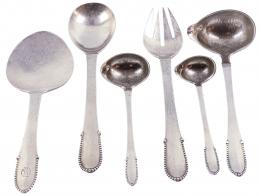 693 - CONJUNTO DE CUBIERTOS EN PLATA DANESA GEORG JENSEN