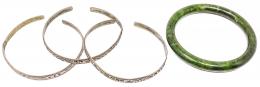 150 - CUATRO PULSERAS