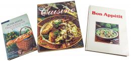 105 - TRES LIBROS DE COCINA