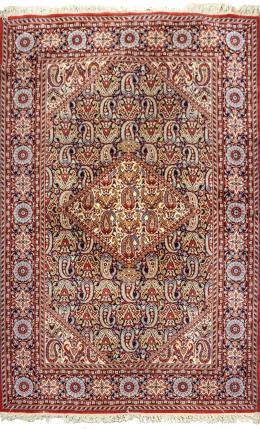 1 - ALFOMBRA DE ESTILO ORIENTAL DEL ÚLTIMO CUARTO DEL S.XX