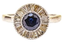 68 - ANILLO CON ZAFIRO Y DIAMANTES
