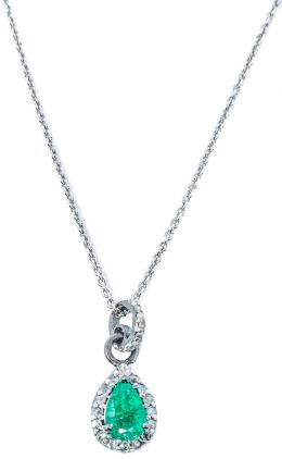 72 - COLGANTE ROSETÓN CON ESMERALDA Y DIAMANTES