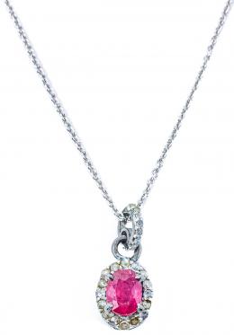 73 - COLGANTE ROSETÓN CON RUBÍ Y DIAMANTES