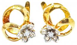 133 - PENDIENTES FLOR CON BRILLANTES, CIRCA 1940