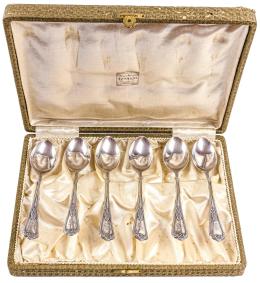 698 - CONJUNTO DE CUCHARILLAS DE PLATA DE MEDIADOS DEL S.XX