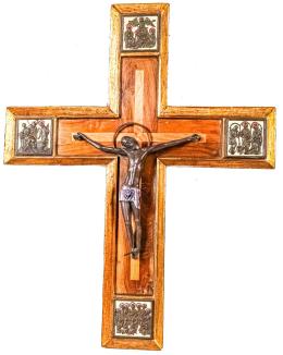 900 - CRUCIFIJO DE BRONCE Y ESMALTE