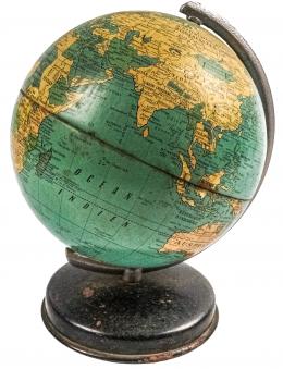 914 - GLOBO TERRÁQUEO DE HOJALATA