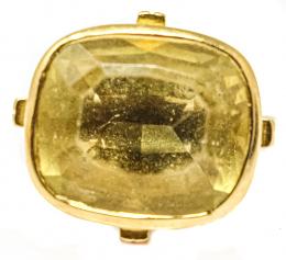 68 - ANILLO CON TOPACIO AÑOS 70
