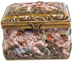 505 - PEQUEÑA CAJA DE PORCELANA CAPODIMONTE