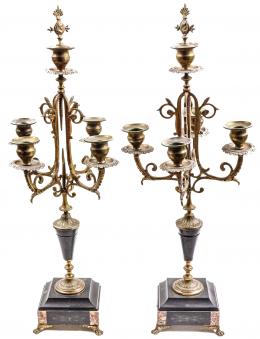 884 - PAREJA DE CANDELABROS DE FINALES DEL S. XIX