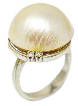 67 - ANILLO CON PERLA MABÉ Y BRILLANTES