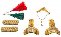 829 - CONJUNTO DE ACCESORIOS PARA UNIFORME MILITAR