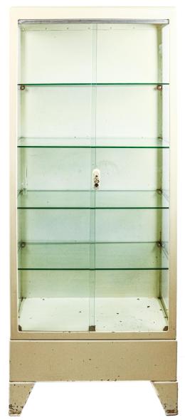 372 - VITRINA DE CONSULTA MÉDICA DE MEDIADOS DEL S.XX