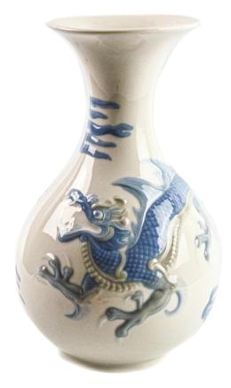 484 - JARRÓN DE PORCELANA LLADRÓ DEL ÚLTIMO CUARTO DEL S.XX