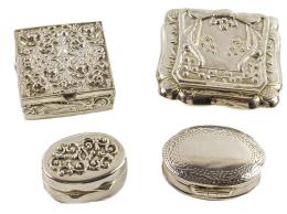 689 - LOTE DE CUATRO CAJITAS DE PLATA