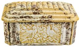 860 - CAJA DEL PRIMER TERCIO DE SIGLO XX