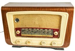737  -  RADIO "MAJESTIC" DE MEDIADOS DEL S.XX