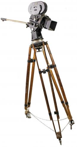 841 - CÁMARA FILMADORA ARRIFLEX CIRCA 1980