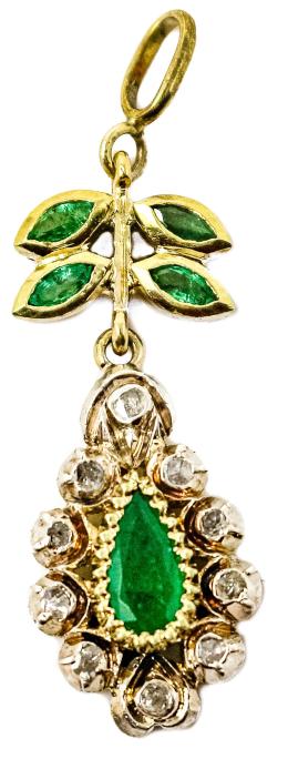111 - COLGANTE CON ESMERALDAS Y DIAMANTES