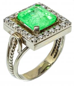 197 - SORTIJA ROSETÓN CON ZAFIRO VERDE AÑOS 50