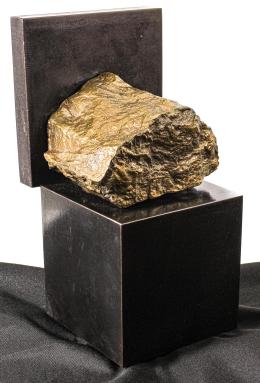 819 - TORNER DE LA FUENTE, GUSTAVO