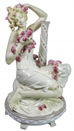 476 - FIGURA PARA BASE DE LÁMPARA DE MEDIADOS DEL S.XX