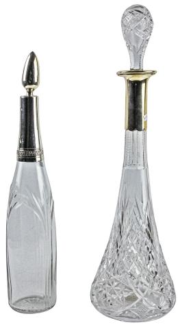 29 - DOS BOTELLAS LICORERAS DE MEDIADOS DE SIGLO XX