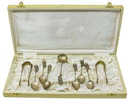 671 - CONJUNTO DE CUCHARITAS Y PINZAS EN PLATA