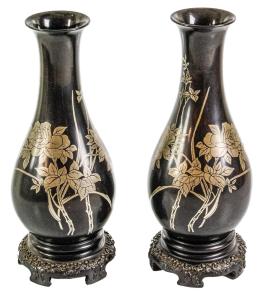 398 - PAREJA DE JARRONES LACADOS DEL PIRMER TERCIO DEL S.XX