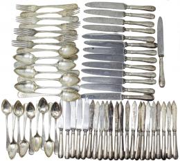 764 - CONJUNTO DE CUBIERTOS EN PLATA