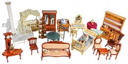 182 - CONJUNTO DE MUEBLES PARA CASA DE MUÑECAS 