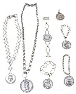 81 - COLECCIÓN DE SIETE MEDALLAS DE PLATA