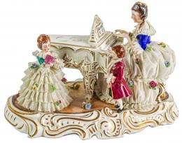 530 - GRUPO EN PORCELANA ALEMANA