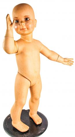 915 - MANIQUÍ DE NIÑO DE MEDIADOS DEL S.XX