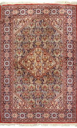 2 - ALFOMBRA DE ESTILO ORIENTAL DEL ÚLTIMO CUARTO DEL S.XX