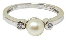 20 - ANILLO CON BRILLANTES Y PERLA CULTIVADA