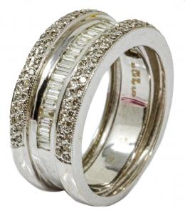 25 - ANILLO CON DIAMANTES