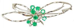 68 - BROCHE CON ESMERALDAS Y BRILLANTES