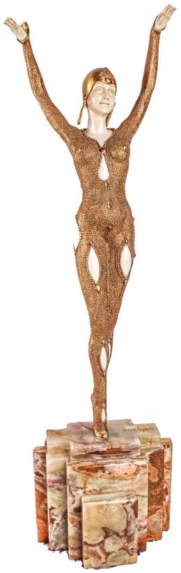 760 - "DOURGA" FIGURA CRISOELEFANTINA SEGÚN MODELO DE CHIPPARUS