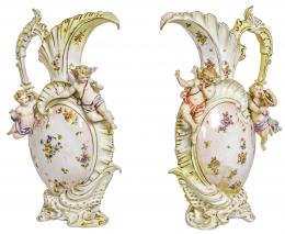 553 - PAREJA DE JARRONES DE PORCELANA CENTROEUROPEA