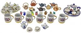 208 - CONJUNTO DE PEQUEÑAS PIEZAS DE PORCELANA